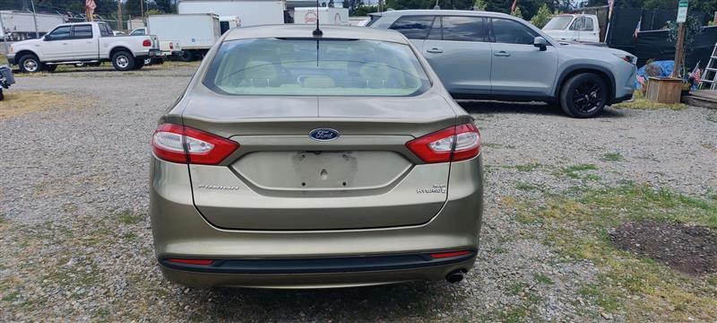 Ford Fusion Hybrid SE 2013