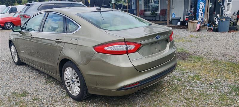 Ford Fusion Hybrid SE 2013