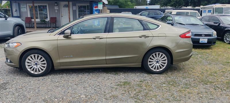 Ford Fusion Hybrid SE 2013