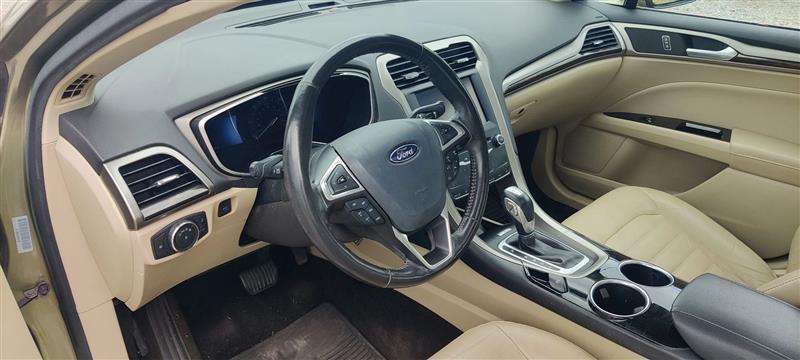 Ford Fusion Hybrid SE 2013