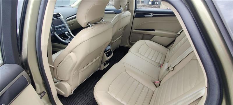 Ford Fusion Hybrid SE 2013