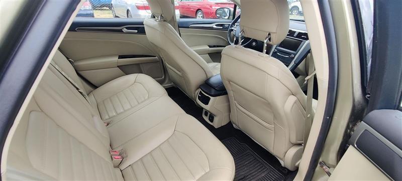 Ford Fusion Hybrid SE 2013