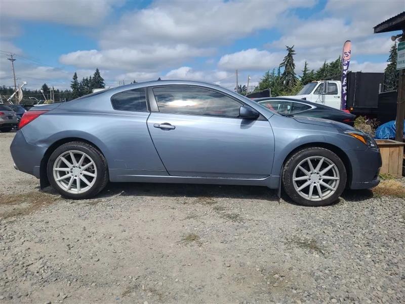 Nissan Altima 2.5 S CVT Coupe 2010