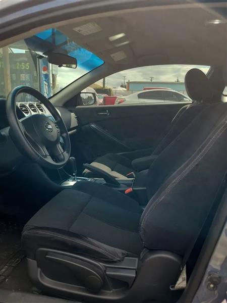 Nissan Altima 2.5 S CVT Coupe 2010