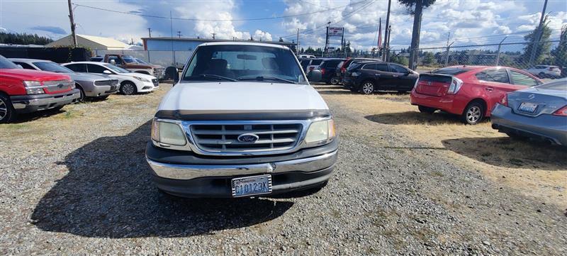 Ford F-150 XL SuperCab Long Bed 2WD 2002