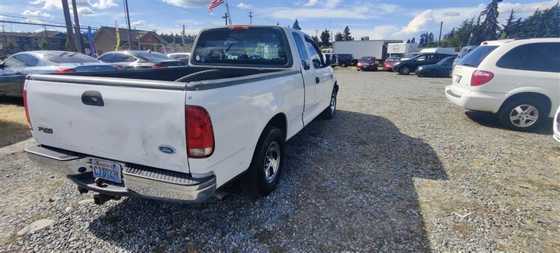 Ford F-150 XL SuperCab Long Bed 2WD 2002