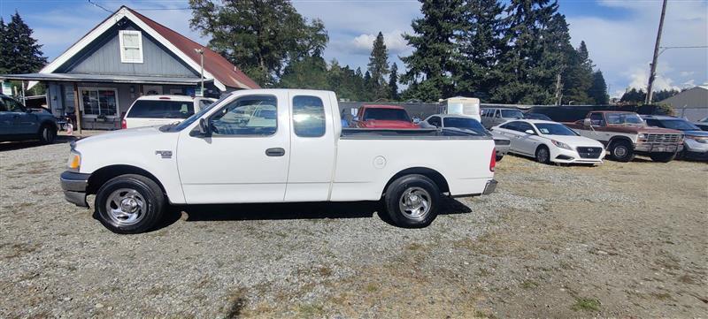 Ford F-150 XL SuperCab Long Bed 2WD 2002