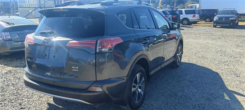 Toyota RAV4 XLE AWD 2017