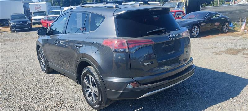 Toyota RAV4 XLE AWD 2017