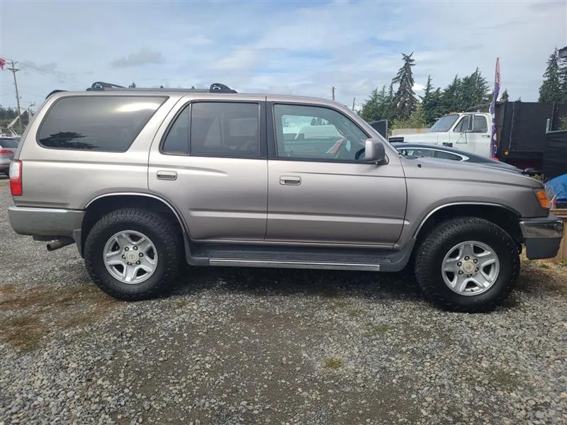 Toyota 4Runner SR5 2WD 2001