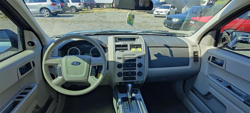 Ford Escape Hybrid FWD 2008
