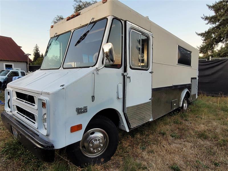 Chevrolet P30  1983