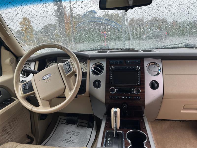 Ford Expedition EL King Ranch 4WD 2013