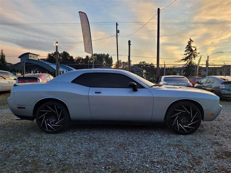 Dodge Challenger SE 2009