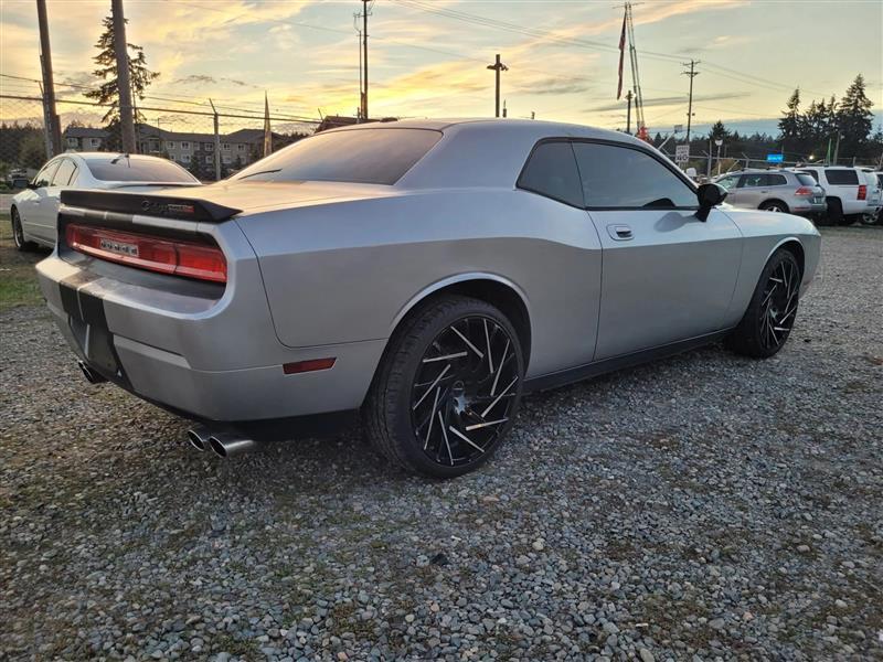Dodge Challenger SE 2009