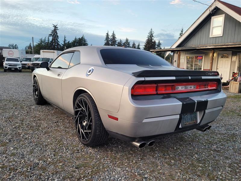 Dodge Challenger SE 2009