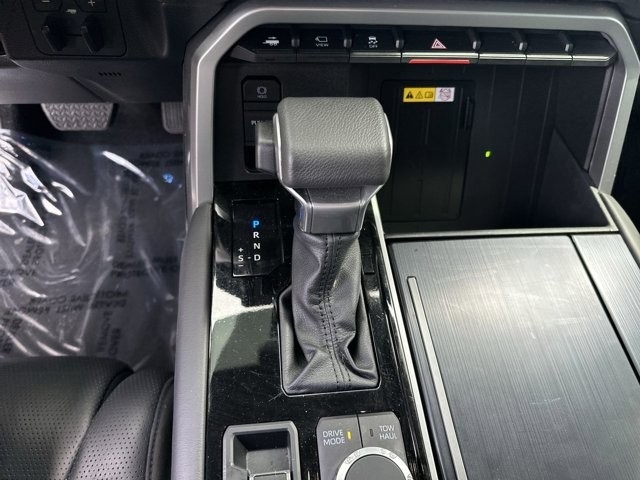 2023 Toyota Tundra Platinum CrewMax 4WD 26