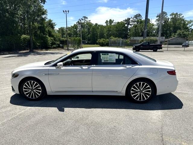 2017 Lincoln Continental Select 15
