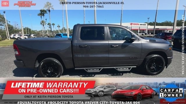 RAM 1500 Big Horn 4x4 Crew Cab 5'7" Box 2021 RAM 1500 Big Horn 4x4 Crew Cab 5'7" Box 2021