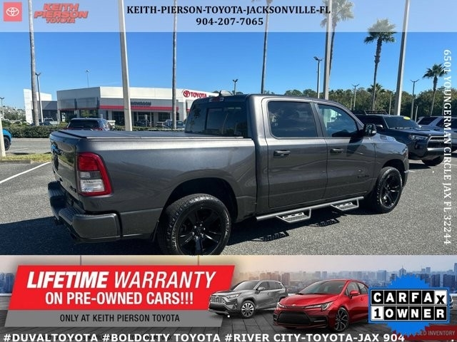 RAM 1500 Big Horn 4x4 Crew Cab 5'7" Box 2021 RAM 1500 Big Horn 4x4 Crew Cab 5'7" Box 2021