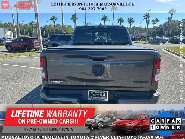 RAM 1500 Big Horn 4x4 Crew Cab 5'7" Box 2021 RAM 1500 Big Horn 4x4 Crew Cab 5'7" Box 2021