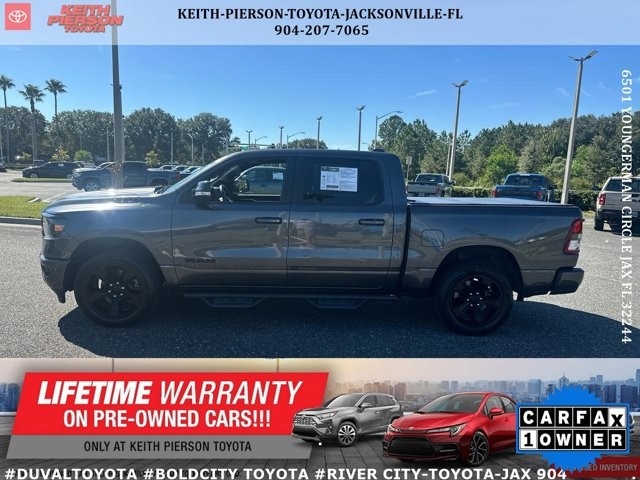 RAM 1500 Big Horn 4x4 Crew Cab 5'7" Box 2021 RAM 1500 Big Horn 4x4 Crew Cab 5'7" Box 2021