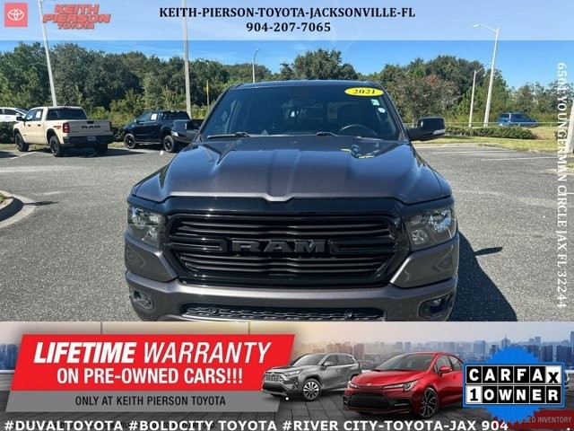 RAM 1500 Big Horn 4x4 Crew Cab 5'7" Box 2021 RAM 1500 Big Horn 4x4 Crew Cab 5'7" Box 2021