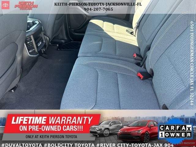 RAM 1500 Big Horn 4x4 Crew Cab 5'7" Box 2021 RAM 1500 Big Horn 4x4 Crew Cab 5'7" Box 2021