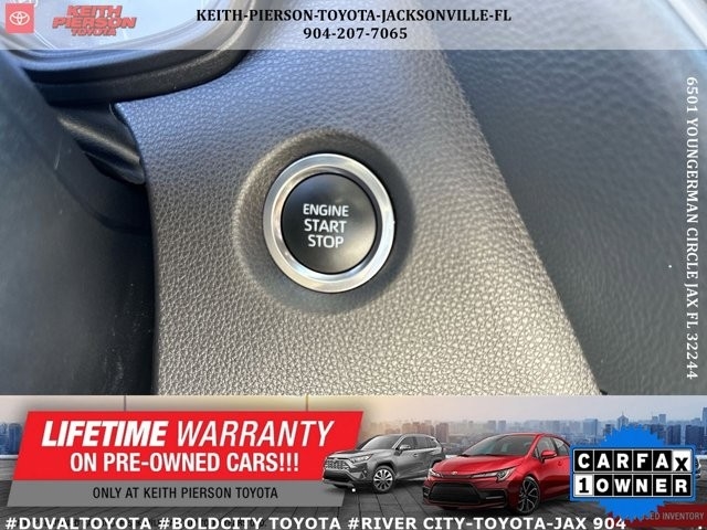 Toyota Corolla SE CVT (Natl) 2025