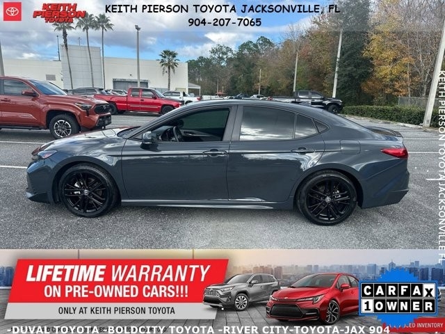 Toyota Camry XLE (Natl) 2025