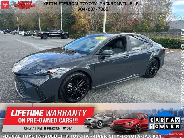 Toyota Camry XLE (Natl) 2025