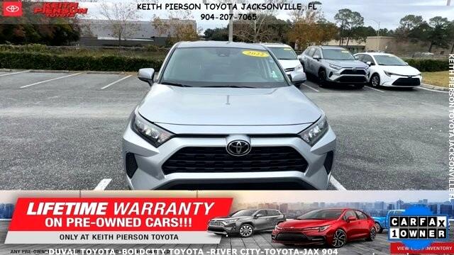 Toyota RAV4 LE FWD (Natl) 2022
