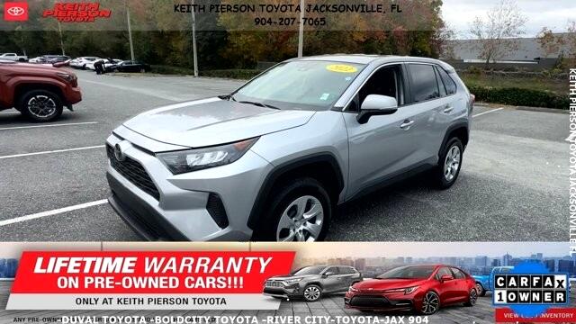 Toyota RAV4 LE FWD (Natl) 2022