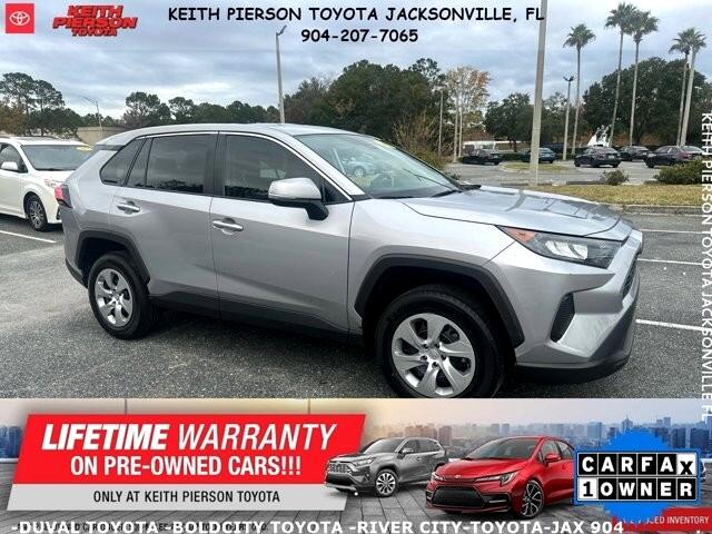 Toyota RAV4 LE FWD (Natl) 2022