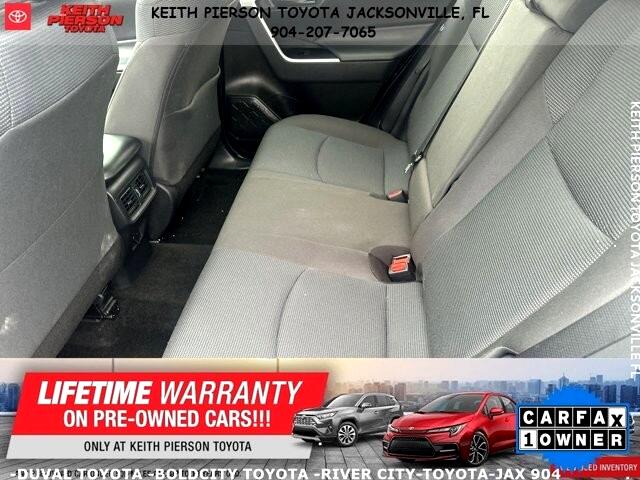 Toyota RAV4 LE FWD (Natl) 2022