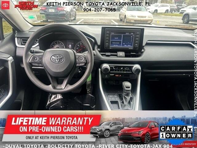 Toyota RAV4 LE FWD (Natl) 2022