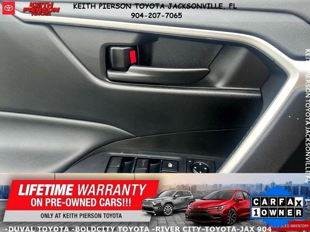 Toyota RAV4 LE FWD (Natl) 2022