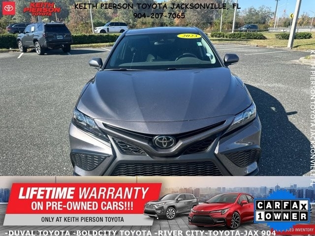 Toyota Camry Hybrid SE Nightshade CVT (Natl) 2023