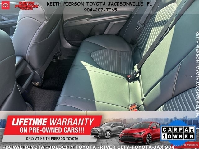 Toyota Camry Hybrid SE Nightshade CVT (Natl) 2023