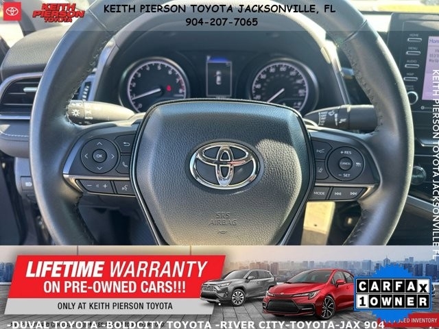 Toyota Camry Hybrid SE Nightshade CVT (Natl) 2023