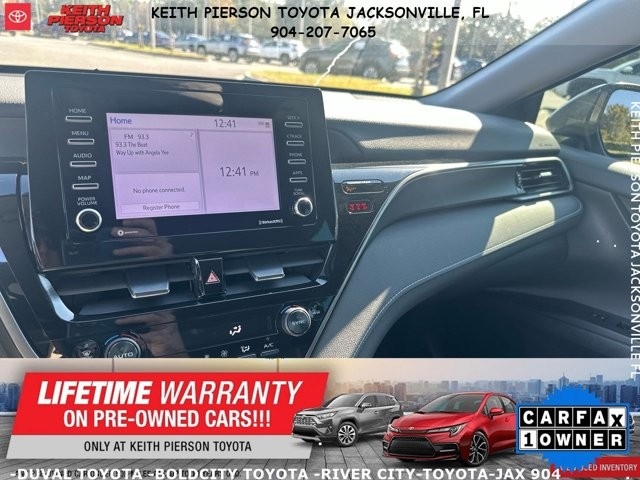 Toyota Camry Hybrid SE Nightshade CVT (Natl) 2023