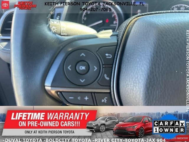 Toyota Camry Hybrid SE Nightshade CVT (Natl) 2023