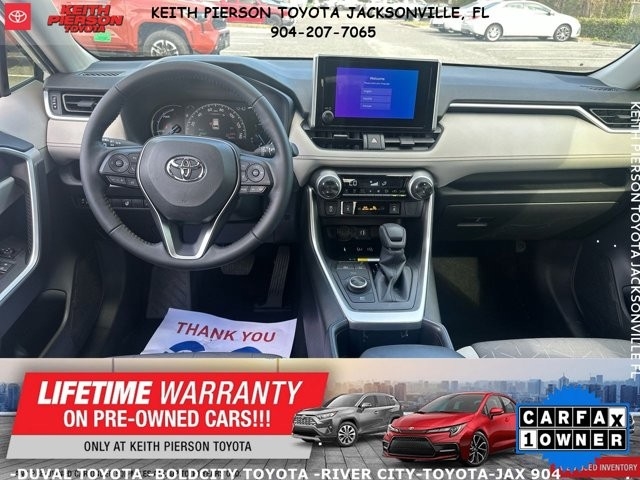 Toyota RAV4 Hybrid XLE AWD (Natl) 2025