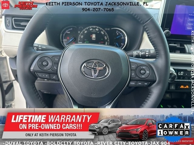 Toyota RAV4 Hybrid XLE AWD (Natl) 2025