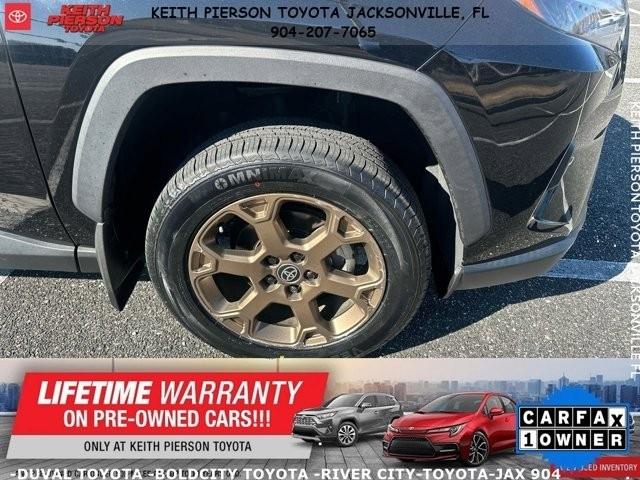 Toyota RAV4 Hybrid XLE AWD (Natl) 2023