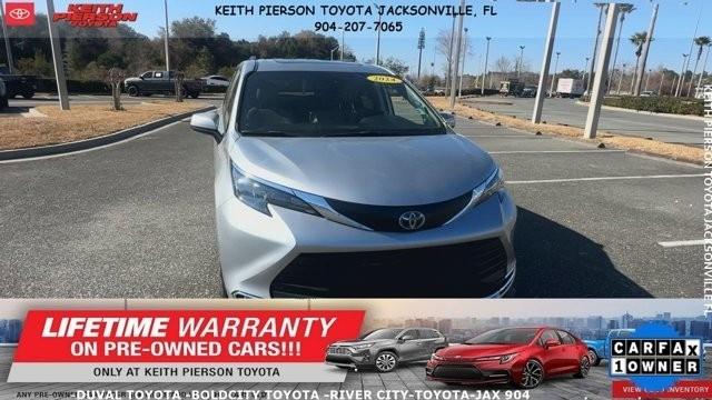 Toyota Sienna XLE FWD 8-Passenger (Natl) 2024