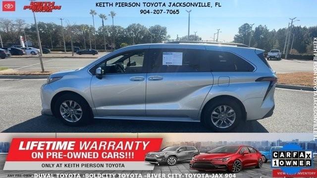 Toyota Sienna XLE FWD 8-Passenger (Natl) 2024
