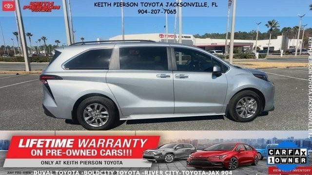 Toyota Sienna XLE FWD 8-Passenger (Natl) 2024