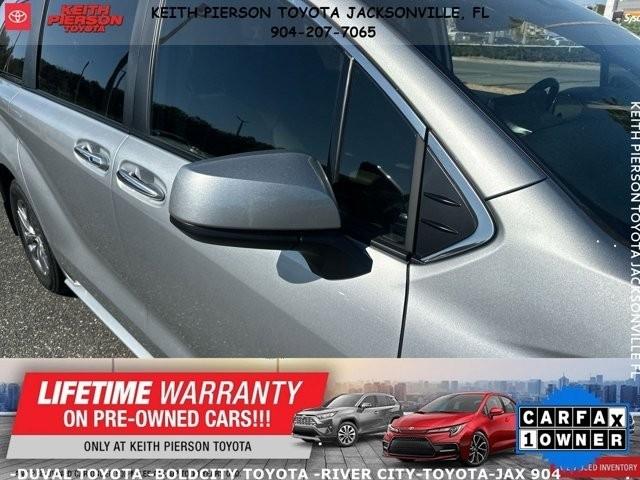 Toyota Sienna XLE FWD 8-Passenger (Natl) 2024