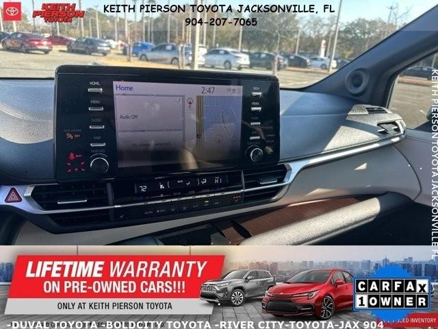 Toyota Sienna XLE FWD 8-Passenger (Natl) 2024